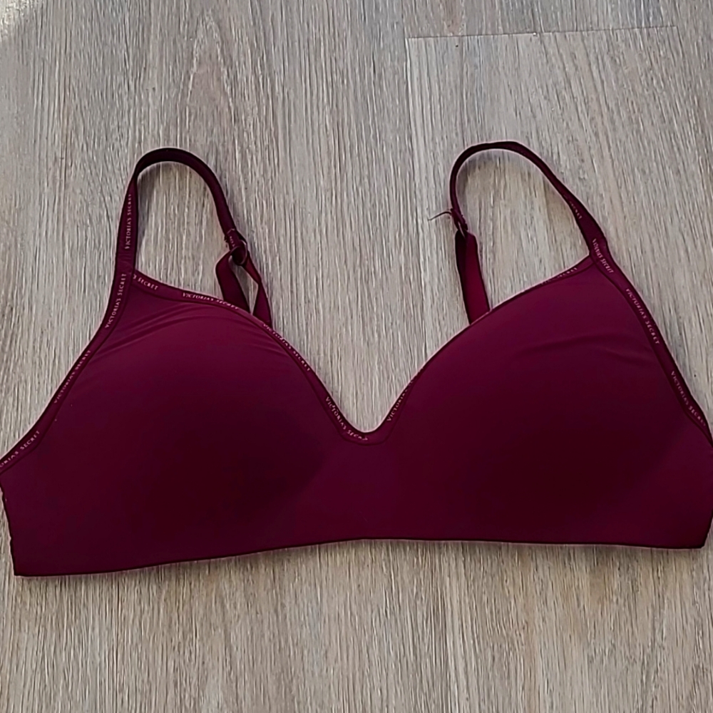 VS T-Shirt Lightly Lined Wireless Bra Size 36C